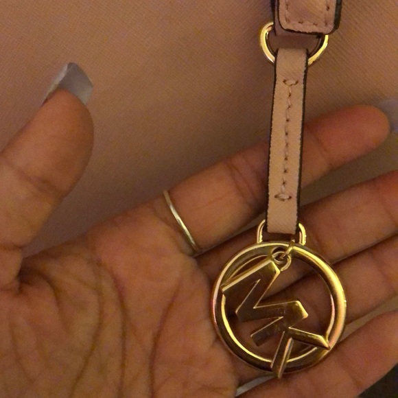 AUTHENTIC MICHAEL KORS PURSE - Picture 3 of 7